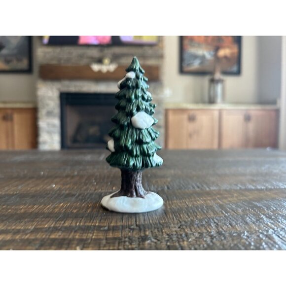Retired Lemax Christmas Trees Set of 5 Christmas Village Accessory - Picture 7 of 12